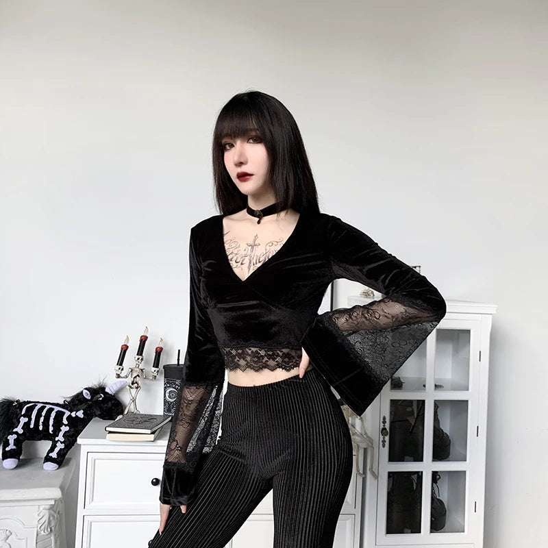 Y2K Fashion Goth Lace Flare Cuffs Crop Top for Grunge & Coquette Aesthetic